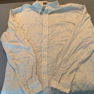 Casual button-down longsleeve shirt